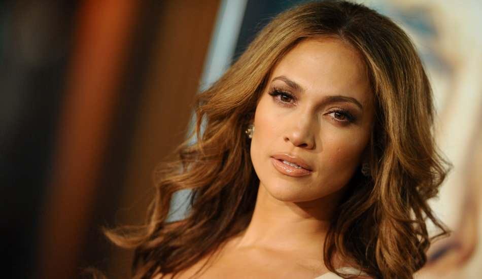 jennifer_lopez_malibudaki_evi_8_milyon_dolara_satisa_cikardi_1596008609_8111.jpg