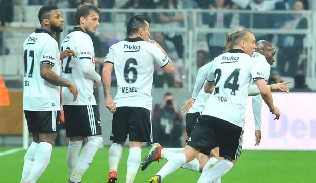 Beşiktaş'ta 3 yıldızla yolları ayırma kararı