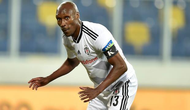 Atiba Hutchinson anlaşmayı resmen duyurdu!