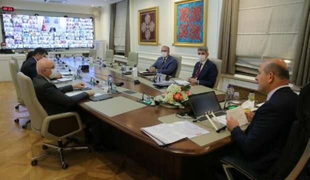 Bakan Soylu, valiler ile toplantı gerçekleştirdi