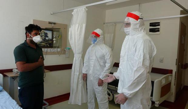 Kovid hastası çoban, 2 bin 500 rakımdan ambulans helikopterle alındı