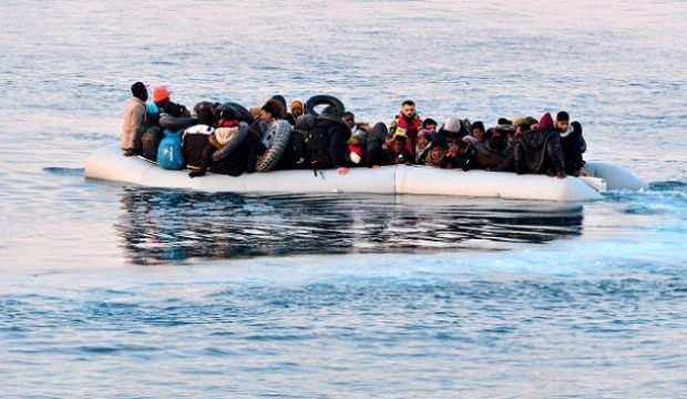 New York Times, Yunanistan'ın 'gizlice' sınır dışı ettiği sığınmacıları yazdı