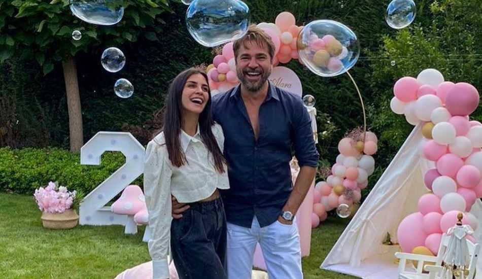 neslisah_ve_engin_altan_duzyatan_ciftinden_duygusal_kutlama_1597653216_2613.jpg