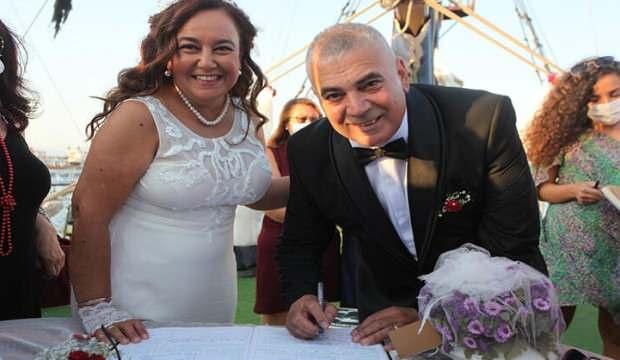 Gençliklerinde evlenemeyen çift 29 yıl sonra evet dedi