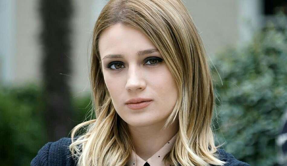 Gizem Karaca Yi Az Toplanan Dogum Gunu Bagisi Uzdu Magazin Haberleri