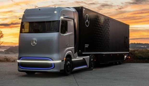 Mercedes hidrojenle çalışan TIR'ını tanıttı