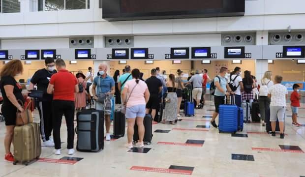 Antalya'ya gelen turist sayısı 2 milyonu geçti