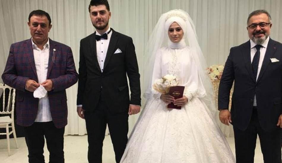 mahmut_tuncerden_surpriz_nikah_sahidi_1600237145_9223.jpg