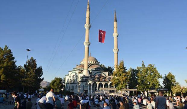 Camilerden anons yapılıyor! Vali uyardı...