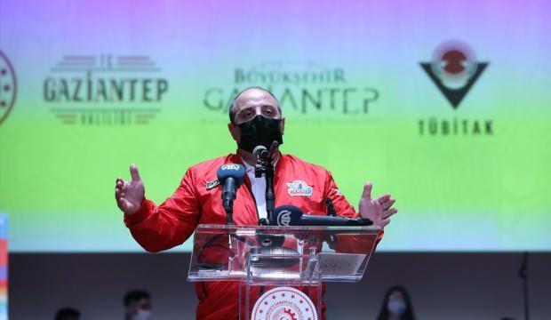 "Türkiye'yi dünyanın ilk 10 ekonomisine sokma görevimiz var"