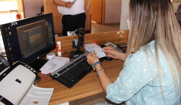 Yeni dönem başladı: Ehliyet bilgileri kimlik kartlarına yükleniyor