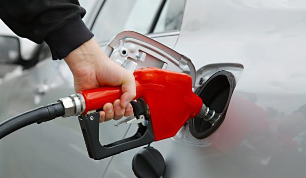 Benzine zam geliyor