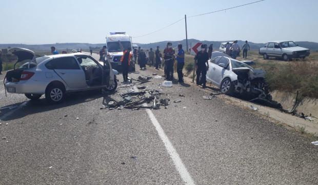 Adana Da 2 Otomobil Carpisti 2 Olu 2 Yarali Guncel Haberleri