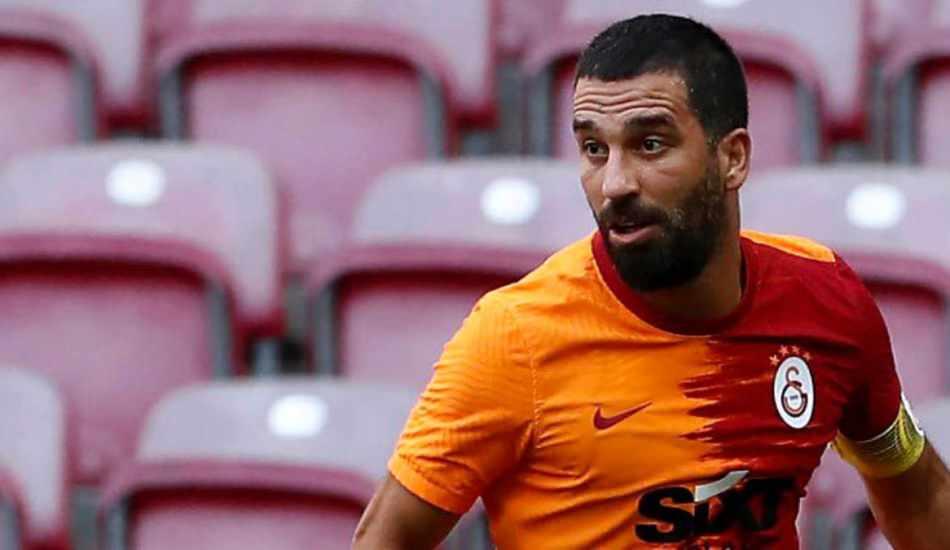 arda turan gelenegi bozmadi bu kez 4