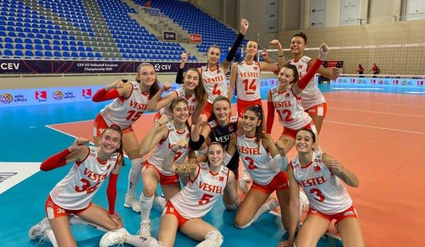 Genç Milliler namağlup yarı finalde