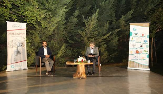 Yazar İbrahim Tenekeci, 'Kendine yolculuk' konulu söyleşide konuştu