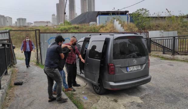 Esenyurt'ta uyuşturucuyu toprağa gömerken yakalandı