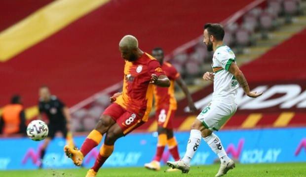 Ryan Babel: "Elle oynamışım, üzgünüm"