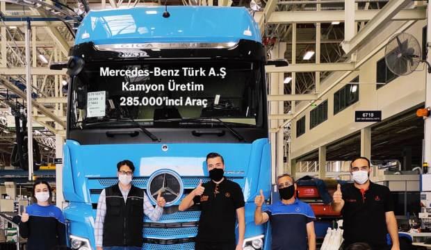 Mercedes'in 285 bininci kamyonu bantlardan indi
