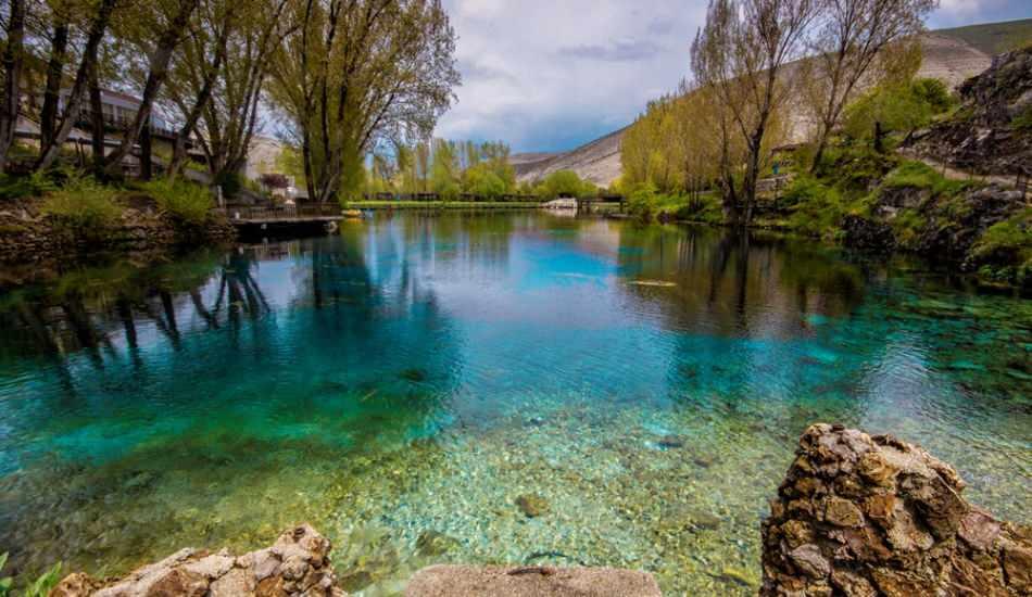 bozkirin_nazar_boncugu_gokpinar_golu_sonbahar_guzelligiyle_hayran_birakiyor_1604492052_8951.jpg