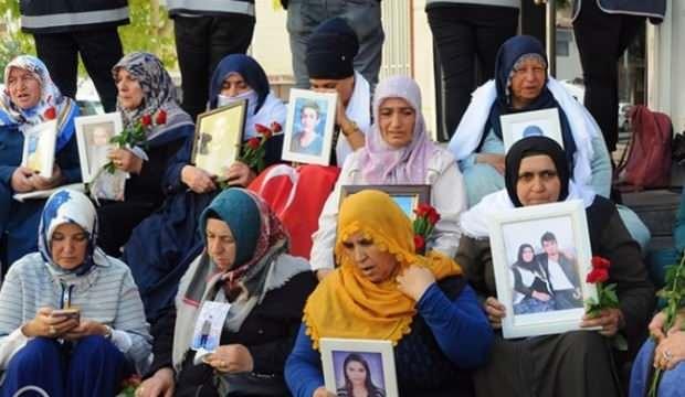 Diyarbakır annesi kızına seslendi: Onlara inanma, dön evine