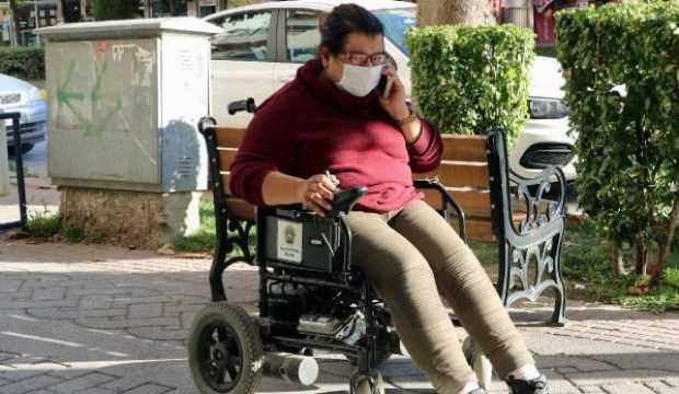 Engelli kadının akülü tekerlekli sandalyesinin şarj aleti çalındı
