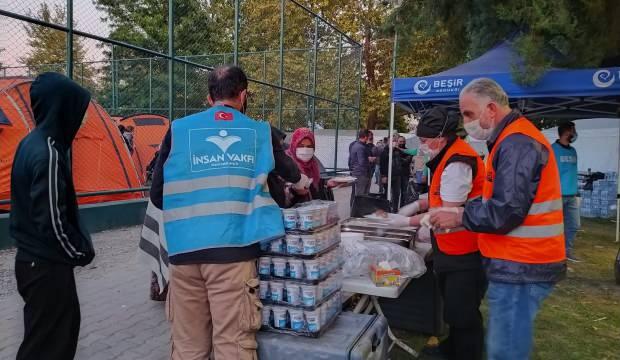 Insan Vakfi Izmir De Yaralari Sarmaya Devam Ediyor Guncel Haberleri
