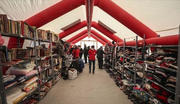 Izmir De Bina Enkazindan Cikan Esyalar Kizilay Cadirinda Sahipleriyle Bulusuyor Guncel Haberleri
