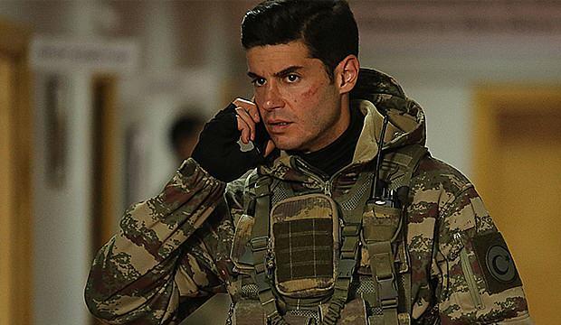 Fox TV dizisi Savaşçı’dan Yasak Elma’ya transfer olan Berk Oktay’dan kötü haber!  Hastalık…
