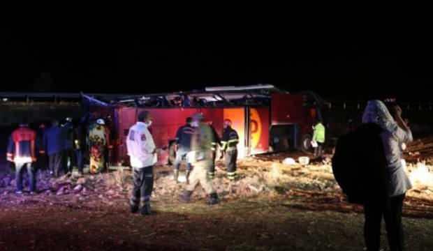 Samsun A Yolcu Tasiyan Irak Plakali Yolcu Otobusu Devrildi Cok Sayida Yarali Var Guncel Haberleri