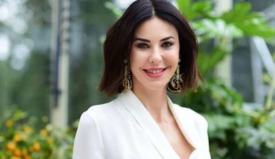 defne_samyeliden_annelik_aciklamasi_1605858355_3122.jpg