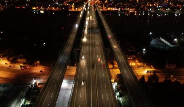 Kısıtlamanın ilk dakikalarında Haliç Köprüsü havadan görüntülendi