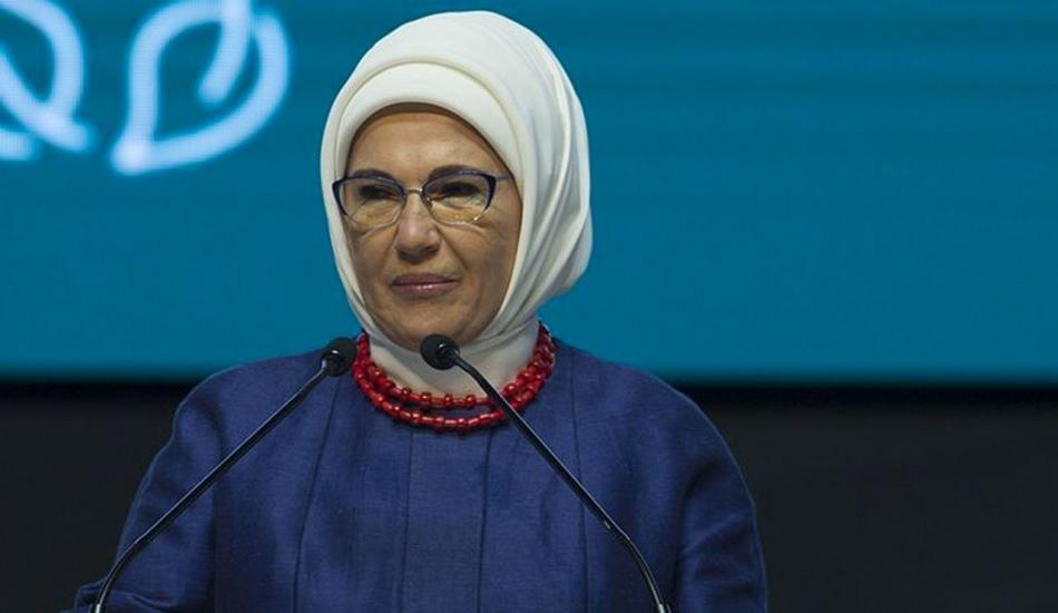 emine_erdogan_bazi_televizyon_dizilerini_elestirdi_zorbalar_rol_model_gibi_lanse_edilmesin_1606308317_4053.jpg