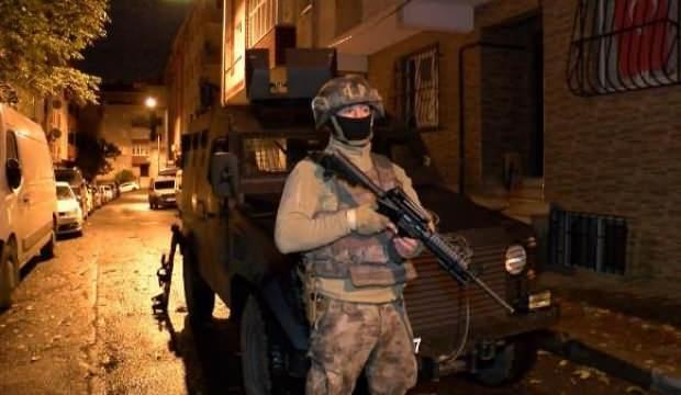 Otomobil park halindeki otobüse arkadan çarptı: 1'i ağır, 2 yaralı