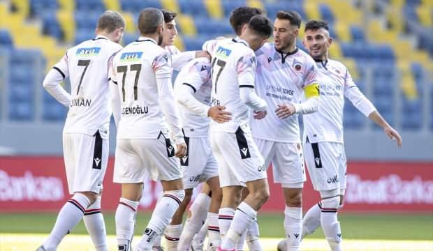 Gençlerbirliği'nde bir futbolcunun testi pozitif çıktı