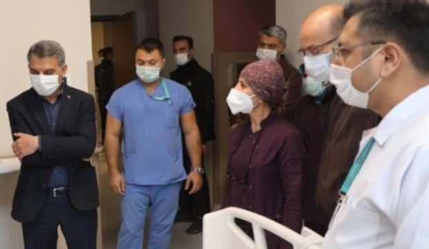 Valiler, yaralı askerleri ziyaret etti