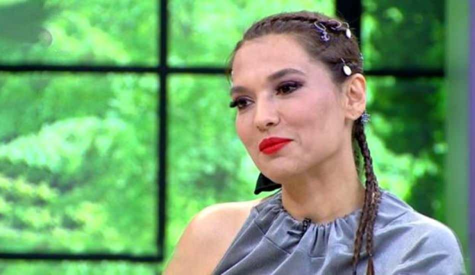 demet_akalin_asi_gelir_gelmez_yaptiracagim_1607271003_1327.jpg