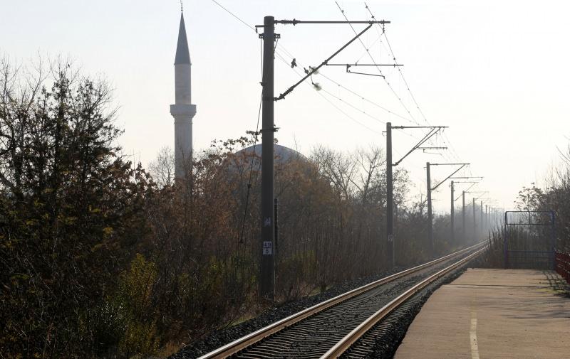 Halkalı-Kapıkule arasında yük trenleri için seyahat süresi 8 saatten 3,5 saate, yolcu trenleri için ise 3,5 saatten 1 saat 35 dakikaya inecek.