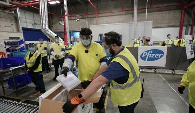 Pfizer ve Moderna’nın, Covid-19 aşılarından 32 milyar dolar kazanması bekleniyor