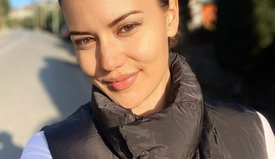 fahriye_evcen_paylasti_bir_saatte_bir_milyona_yakin_1609829031_6701.jpg