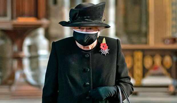 İngiltere'de Kraliçe Elizabeth ve eşi Prens Philip koronavirüs aşısı oldu