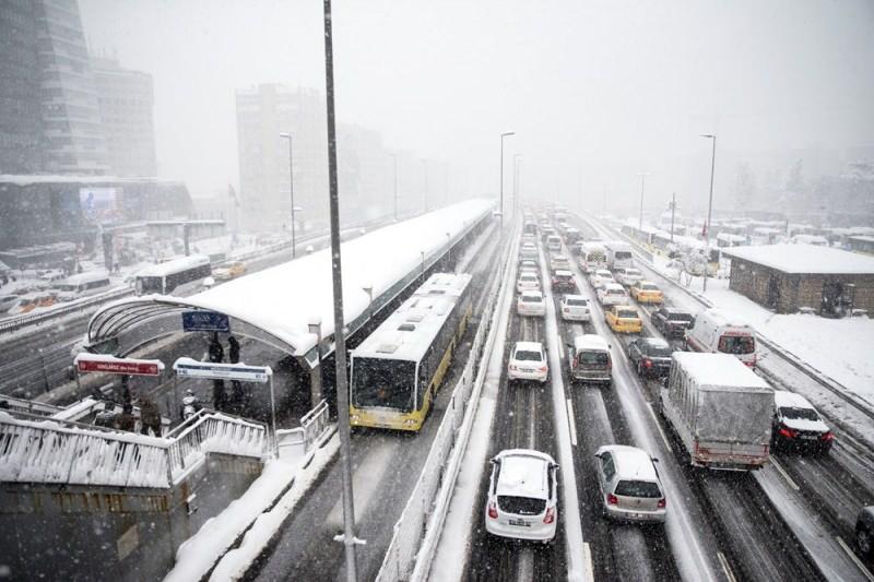 Son dakika: Meteoroloji'den peş peşe uyarılar! Kara geliyor! İstanbul, Ankara ve İzmir'de hava nasıl olacak?