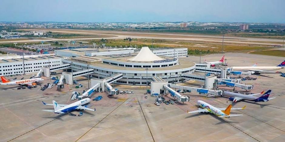 Antalya Havalimanı 140 rotadan 10 milyon yolcuyu ağırladı
