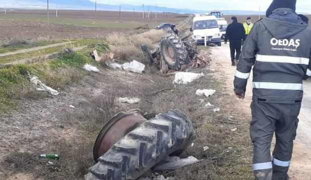 Eskişehir’de çarpışan 2 araç şarampole yuvarlandı: 1’i ağır 2 yaralı