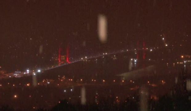 İstanbul Boğazı'nda gemi geçişleri çift yönlü askıya alındı