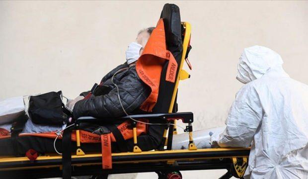 İtalya'da Kovid-19 kaynaklı can kayıpları artmaya devam ediyor