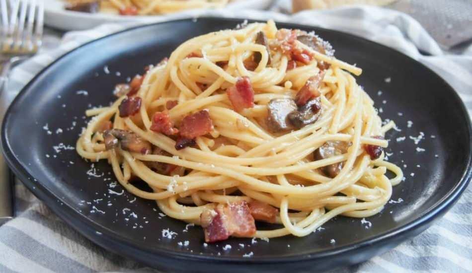 Italyan Usulu Makarna Nasil Yapilir Spagetti Carbonara Yapmanin Puf Noktalari Yemek Haberleri