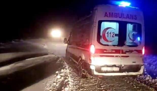 Korona hastası, karla mücadele ekiplerinin çalışmasıyla hastaneye ulaştırıldı
