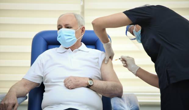 Azerbaycan'da Kovid-19'a karşı aşılama başladı