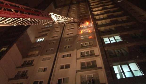 Esenyurt’ta 26 katlı binanın 6’ncı katında doğalgaz patlaması